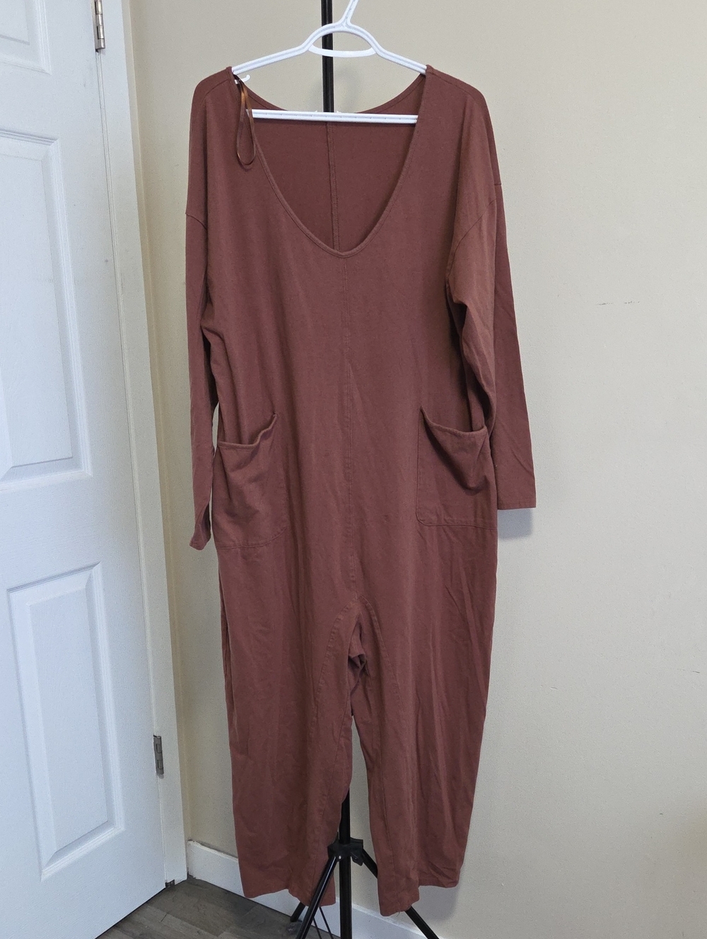 New In Relaxed Scoop-Neck Jumpsuit in Rusty Brown